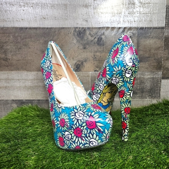 TAYLOR SAYS Wonderland Patent Leather Platforms | 9.5 - Picture 1 of 12